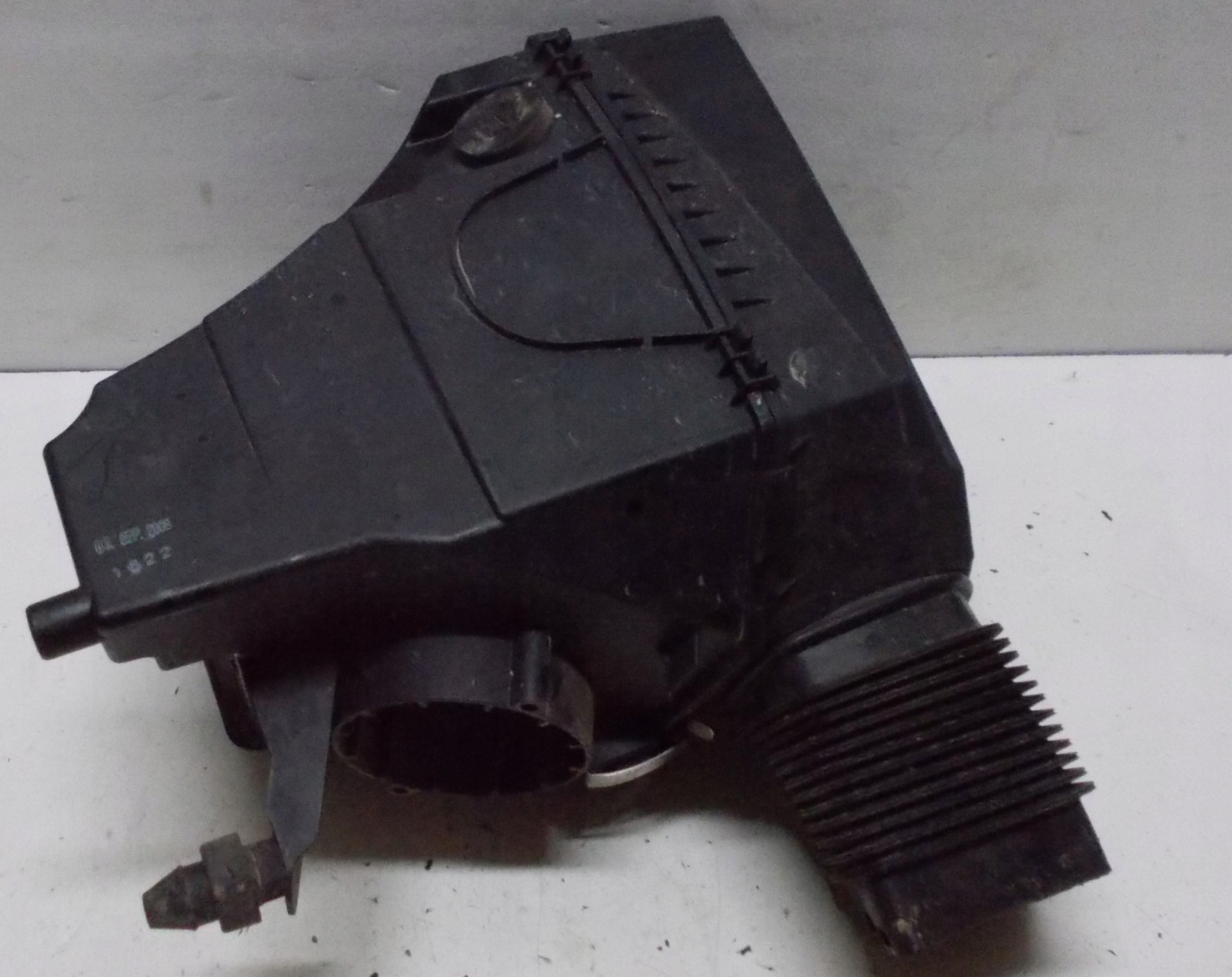 AUDI A6 C6 2.0 TFSI 08R Gehäuse filter luft 4F0133835N