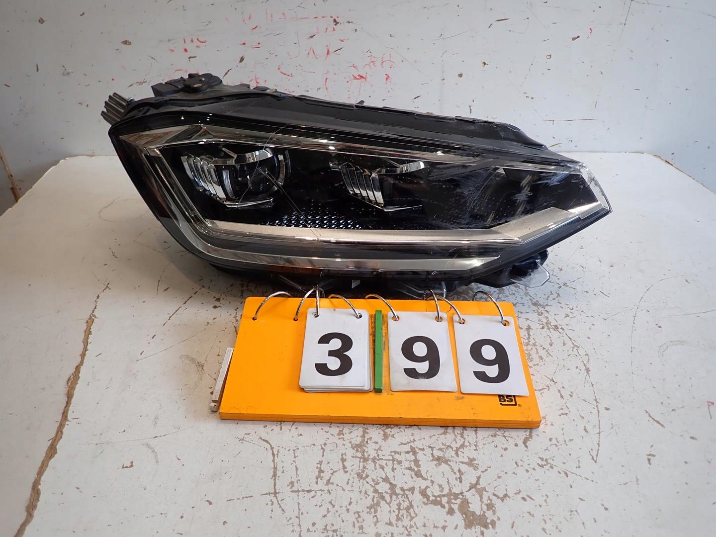 light front right VW SPORTSVAN LIFT 17- FULL LED