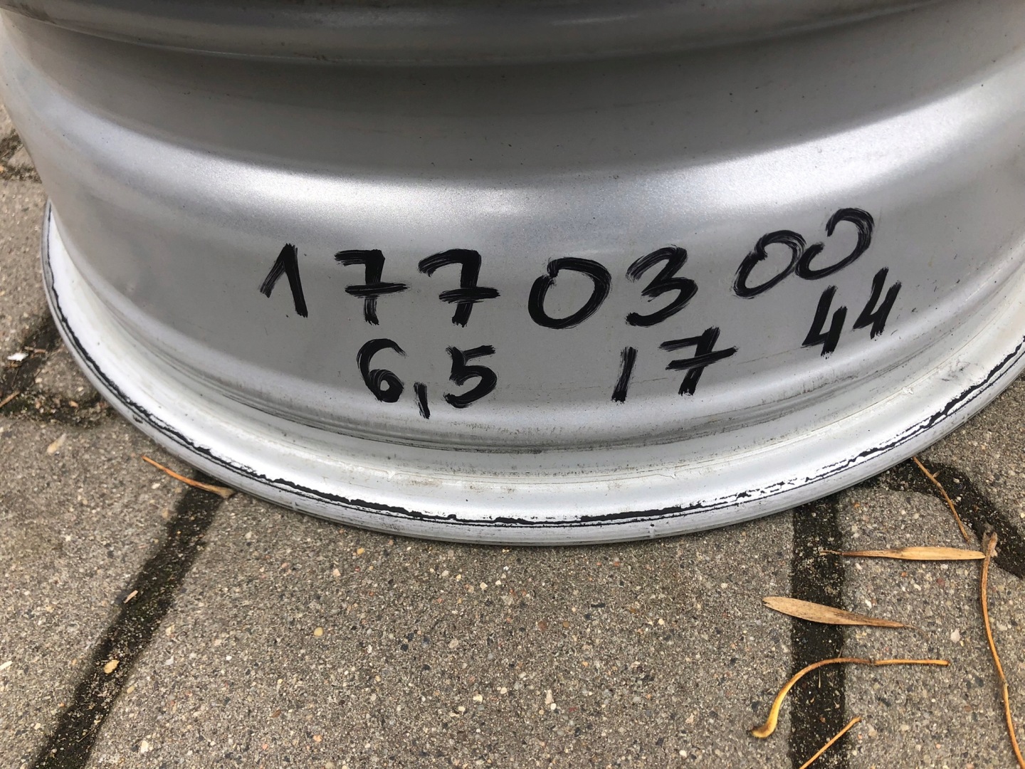 Mercedes A 177 1774010300 disk hliníkový 17