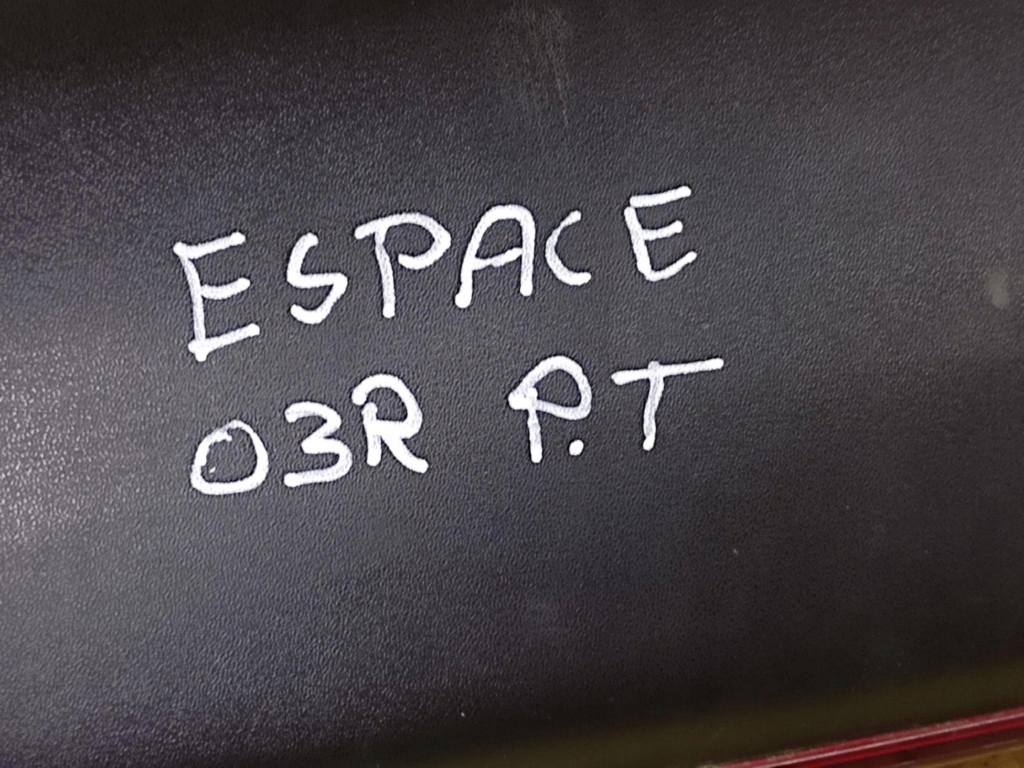 RENAULT ESPACE IV light right rear part 8200027152