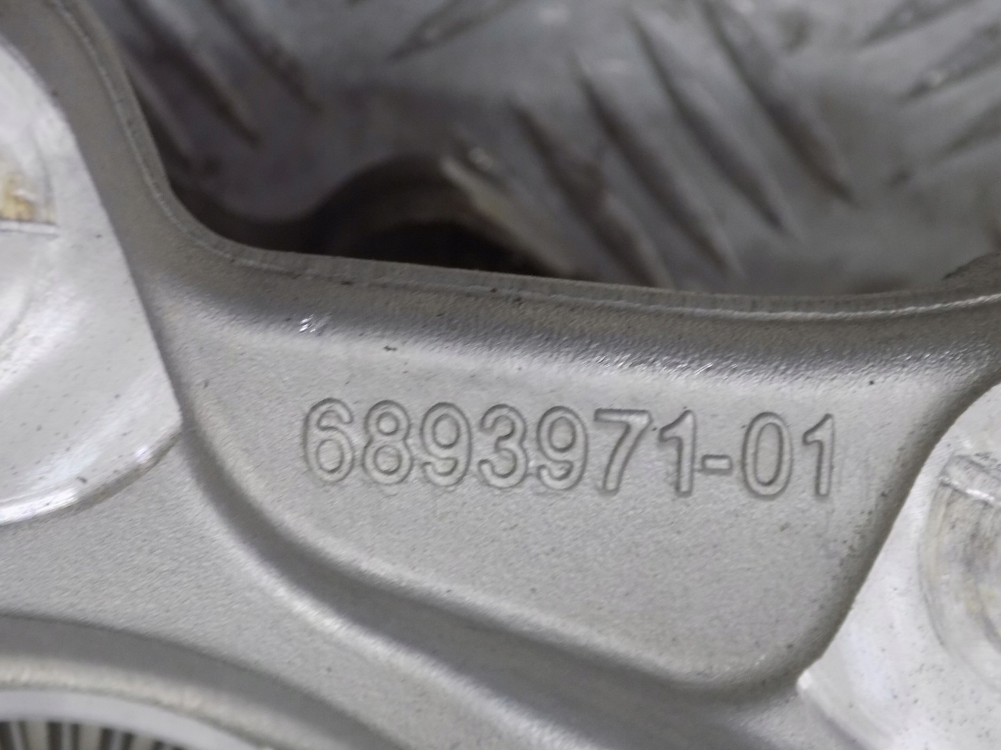 BMW 2 G42 swing left rear part 6893971