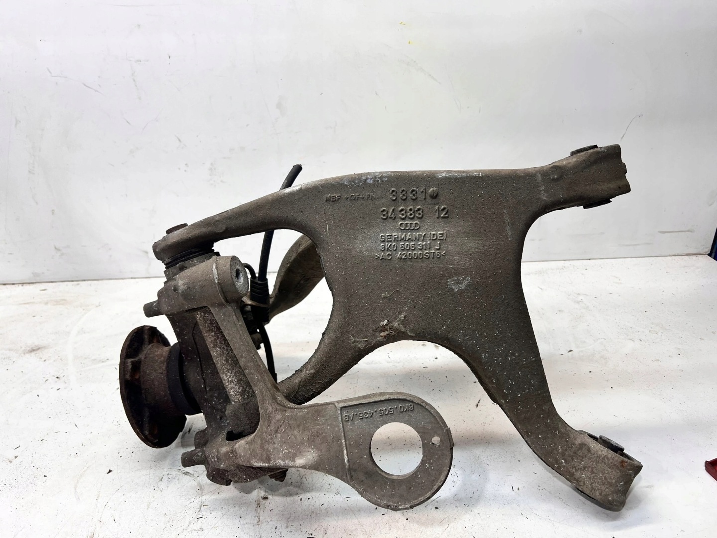 swing left rear part AUDI A4 B8 A5 8K0505311J 8K0505435AB