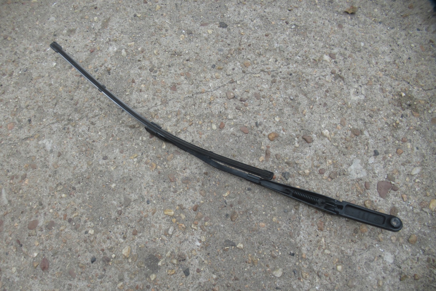 AUDI A4 B9 3.0 TDI 18R wiper arm left 8W1955407