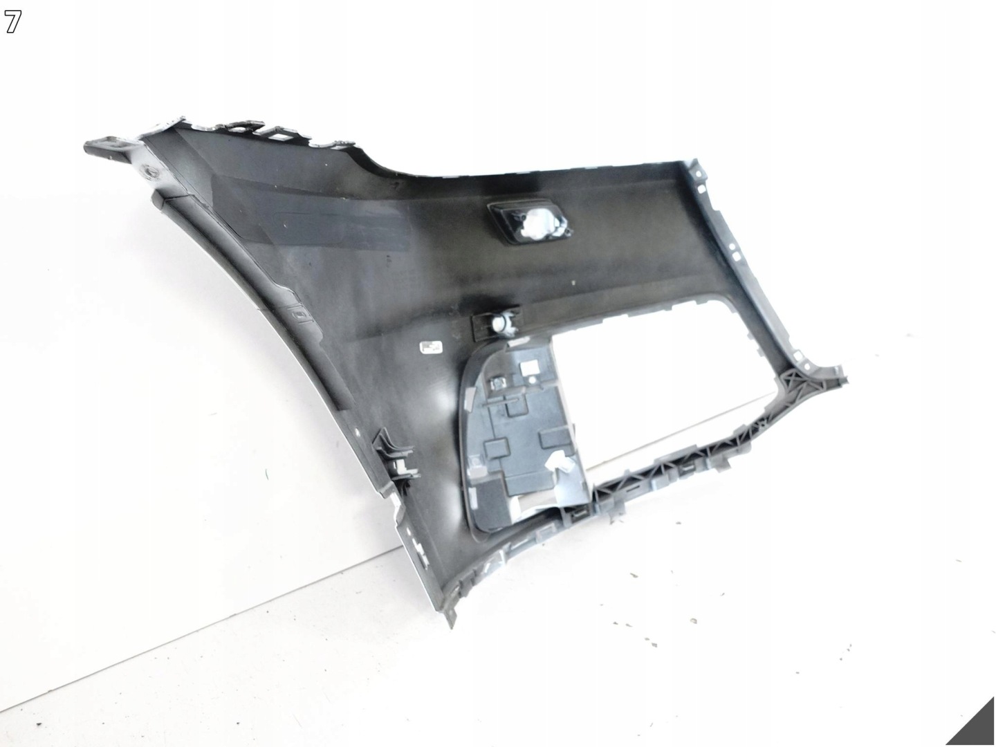 AUDI Q5 80A ZWYKLY / BASIC II FY 16-20 corner BOK of a bumper front left PDC