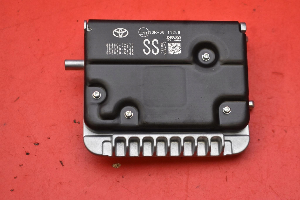 KAMERA front front 8646C-52270 TOYOTA YARIS CROSS 20-25