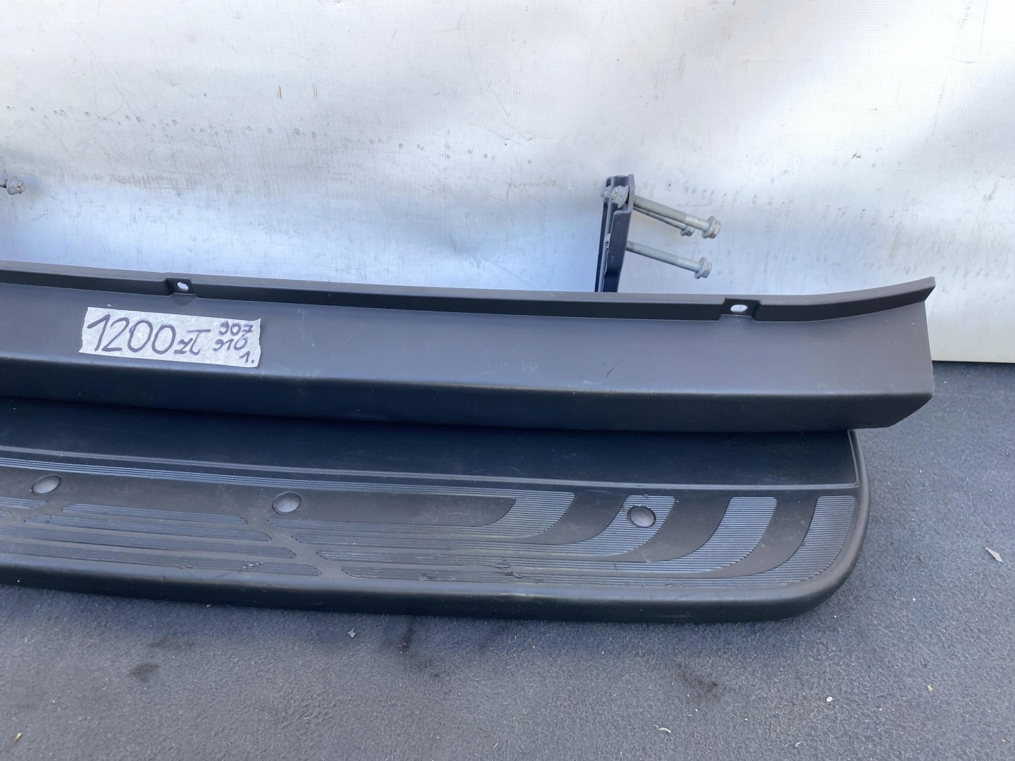 SPRINTER 907 910 17- cap STOPIEN threshold rear rear part grey support original
