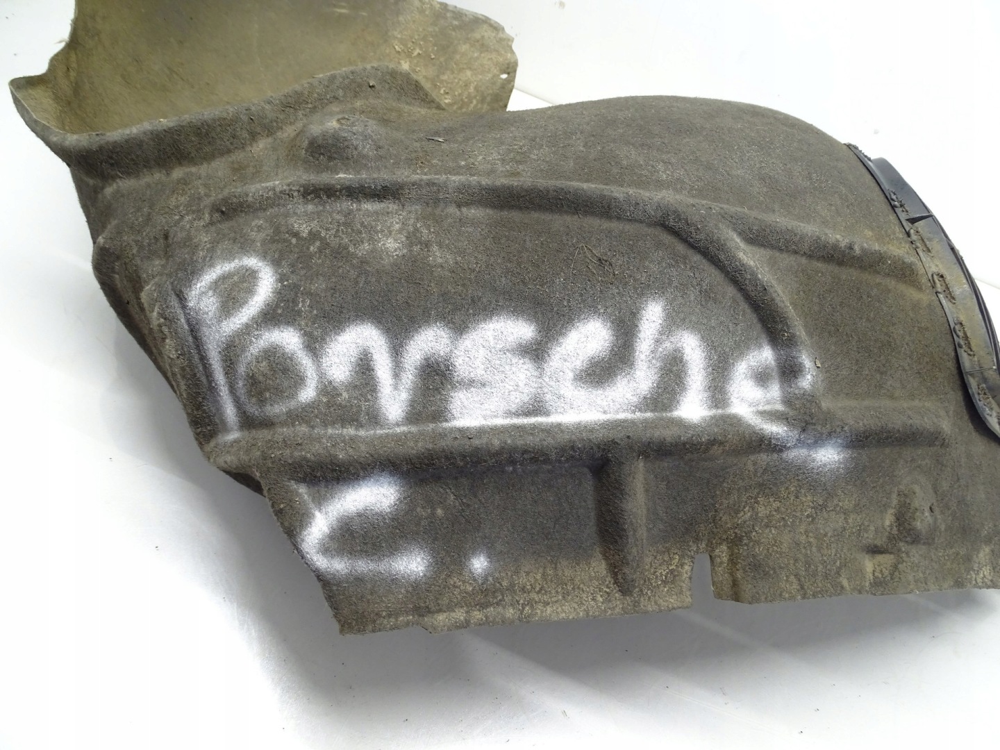 podblatník pravý predok predné PORSCHE CAYENNE 7P5809962