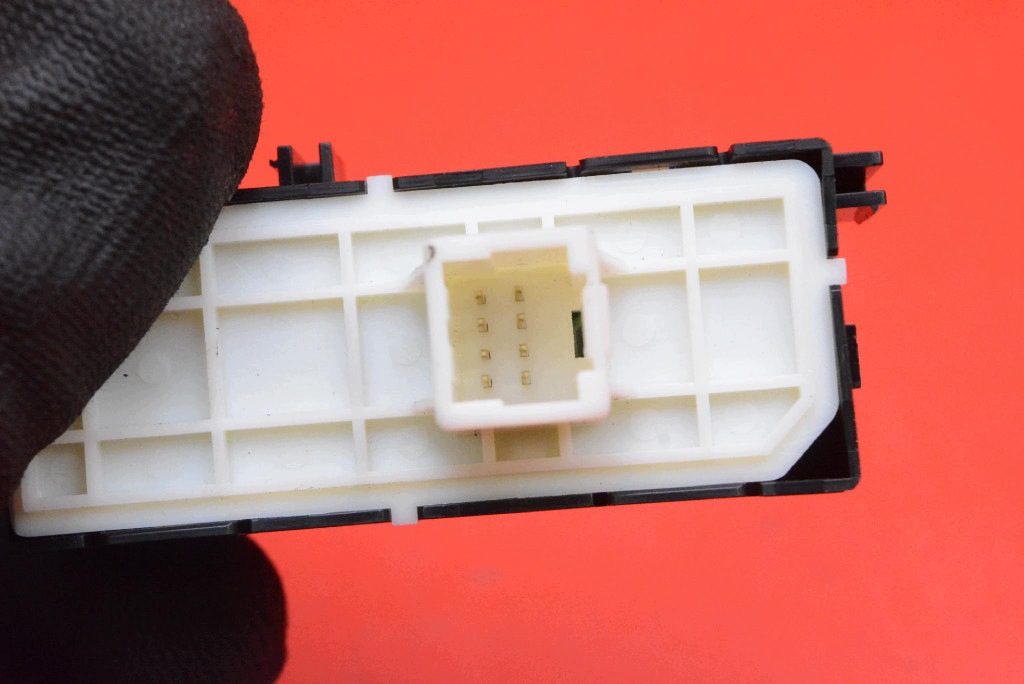 PANEL switch DRIVE MODE ESP OFF EV MODE M81303 TOYOTA YARIS 4 IV 20-24