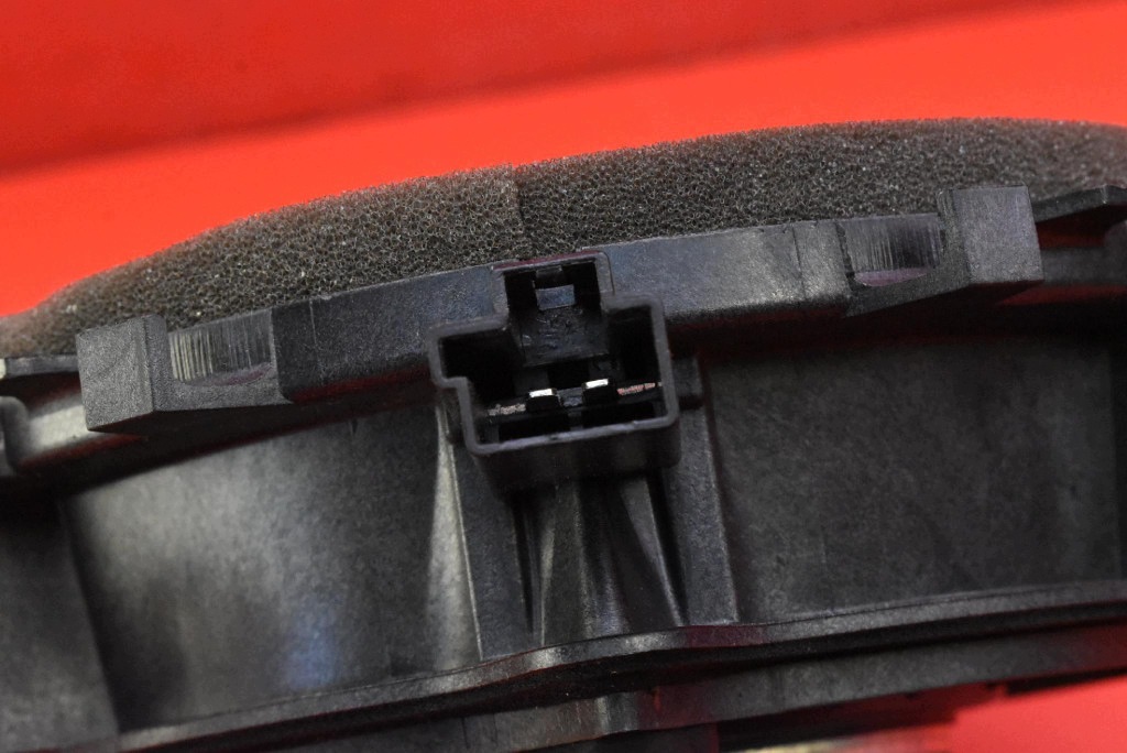 speaker right rear part 30657445 VOLVO V40 2 II 12-16