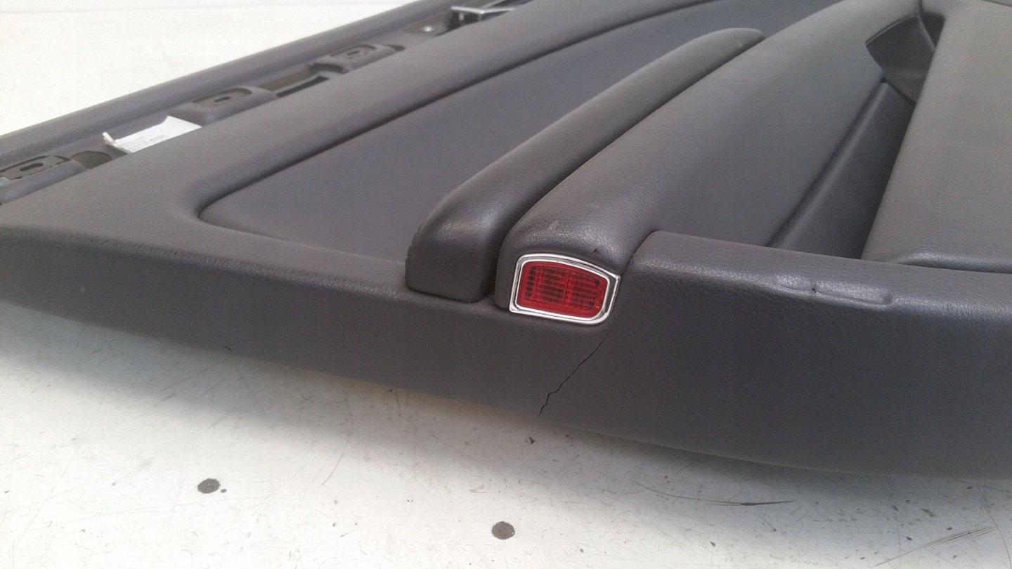 side skorzany left front VW Phaeton