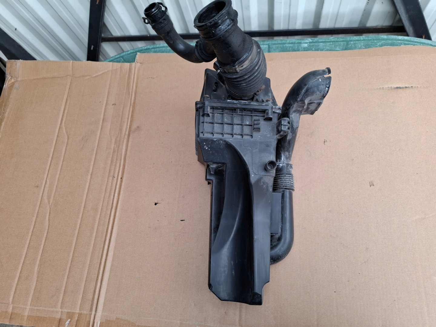 Gehäuse filter luft FORD FIESTA MK7 B-MAX 1.6 TDCI 8V219600AG