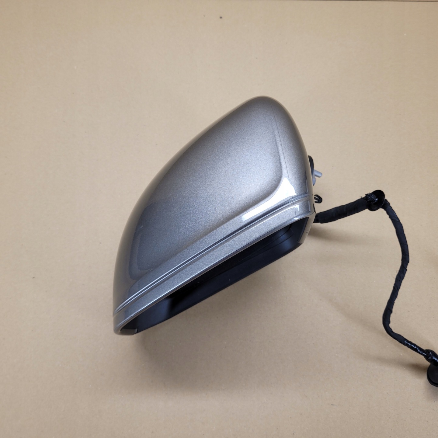 left mirror VOLVO XC40 7 vertical colour 727