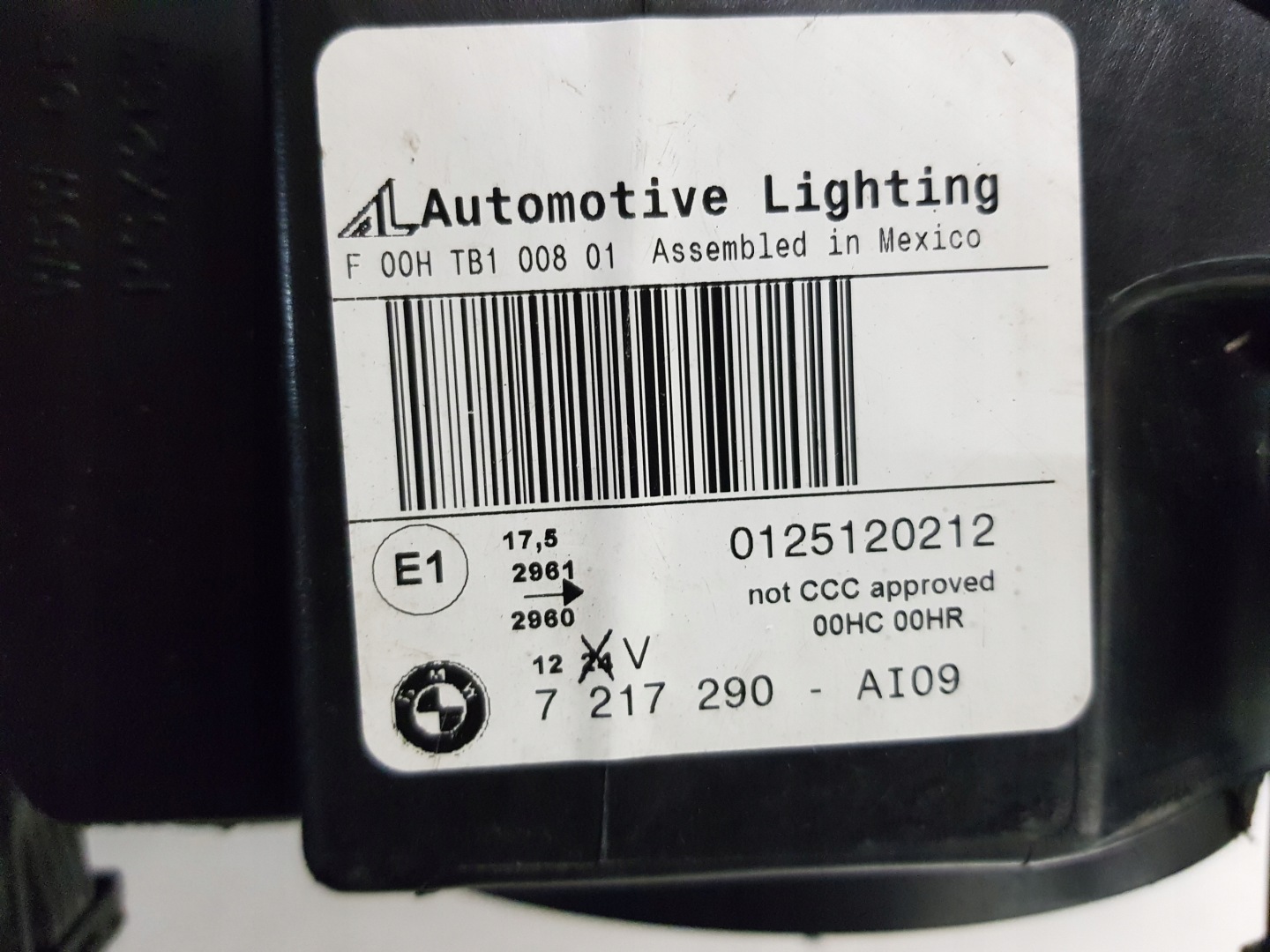 BMW X3 F25 light right front UK 7217290