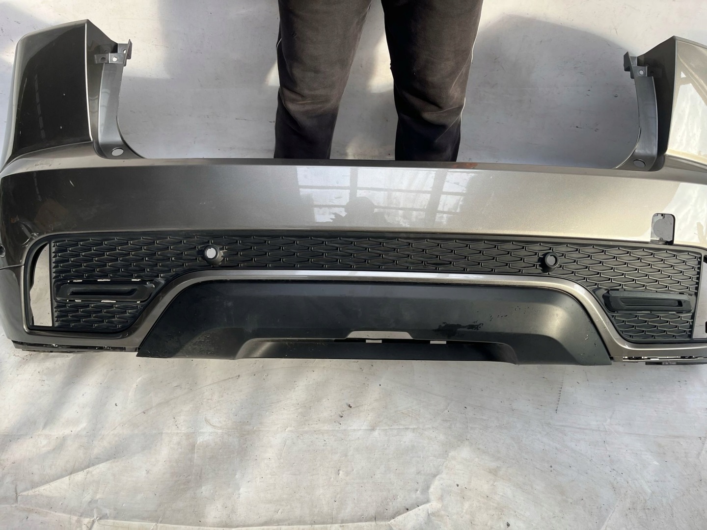 JAGUAR E-PACE 17- bumper rear part rear PDC J9C3-17D781-A