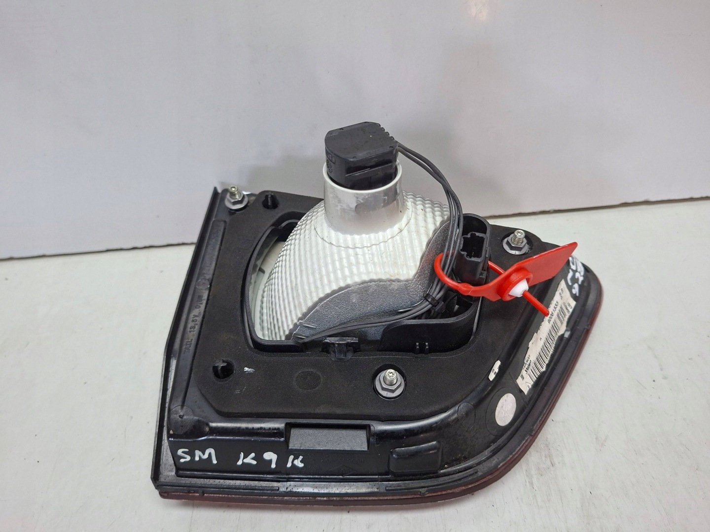 light rear right to the bonnet 90061333 RENAULT KADJAR 2015