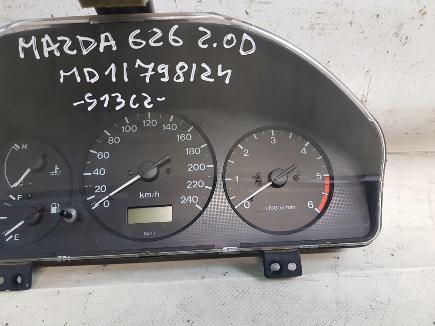 dials MAZDA 626 2.0D
