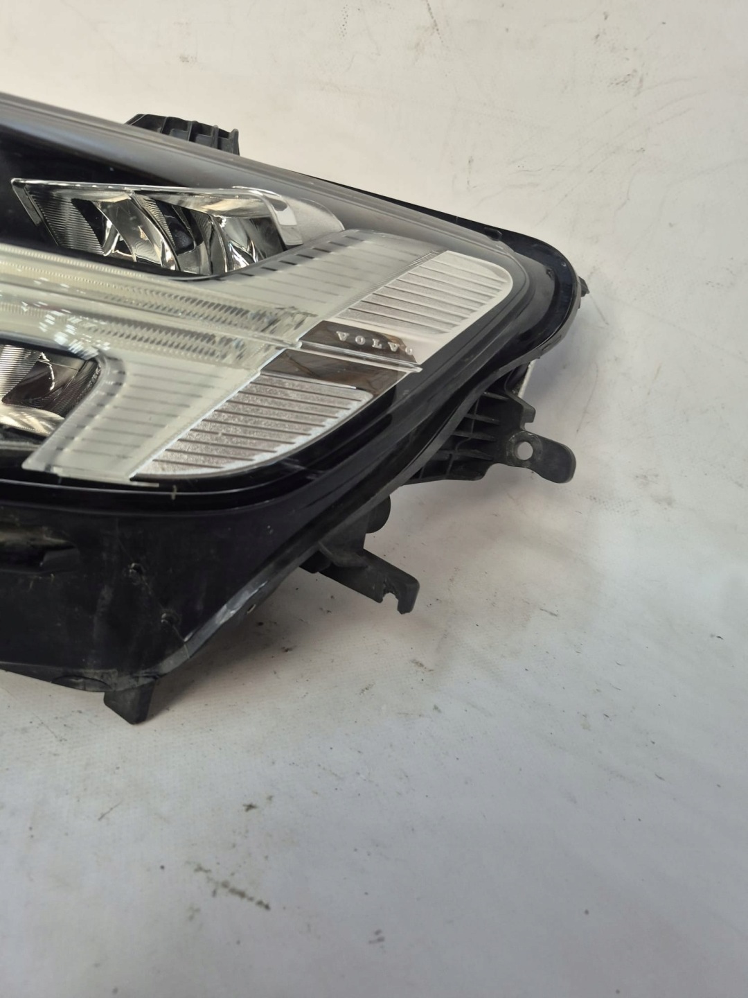 VOLVO V60 II S60 III 18- light left front front FULL LED 32404685