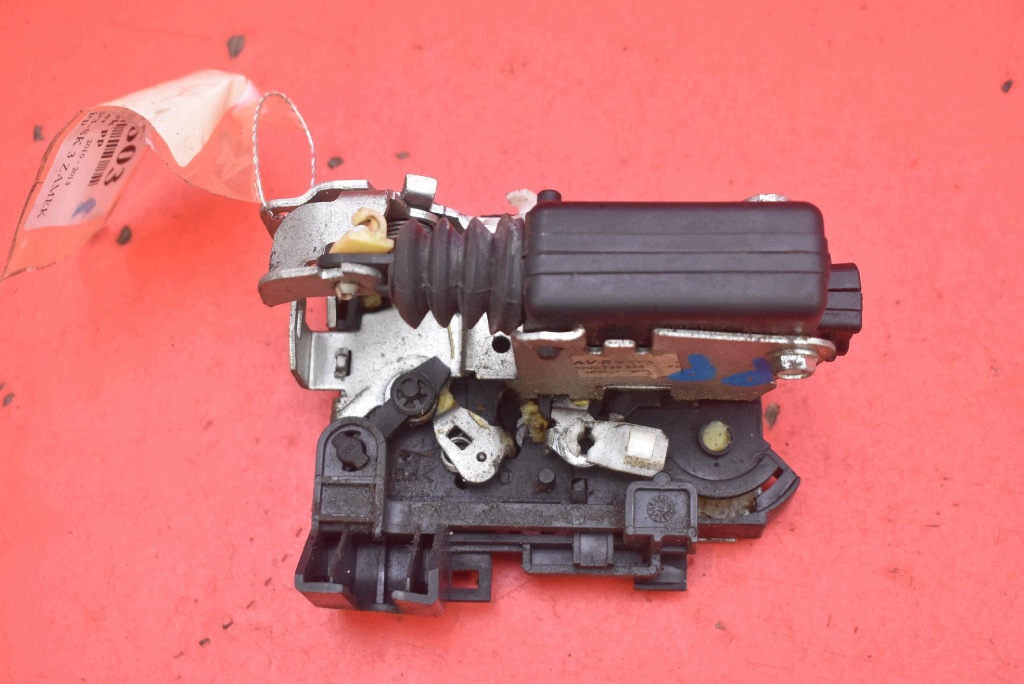 lock door right front front EU 8200735224 DACIA DUSTER 1 and 10-13
