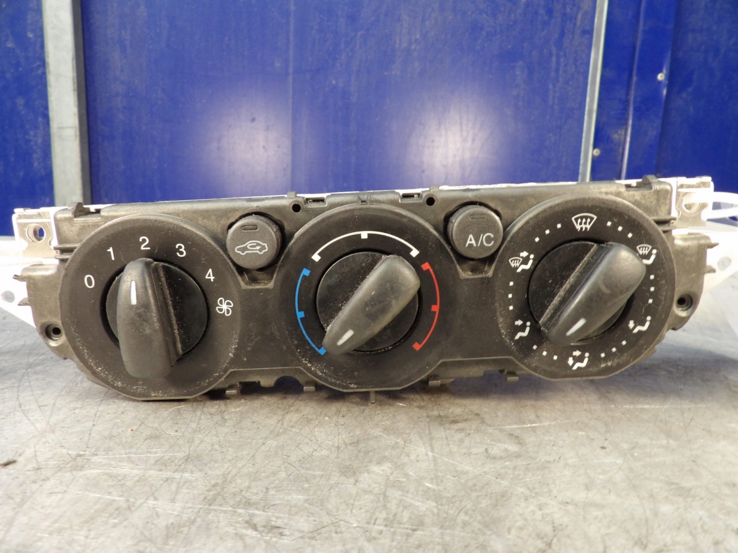 PANEL BOCCHETTE FORD FOCUS MK2 II 3M5T-19980-AD