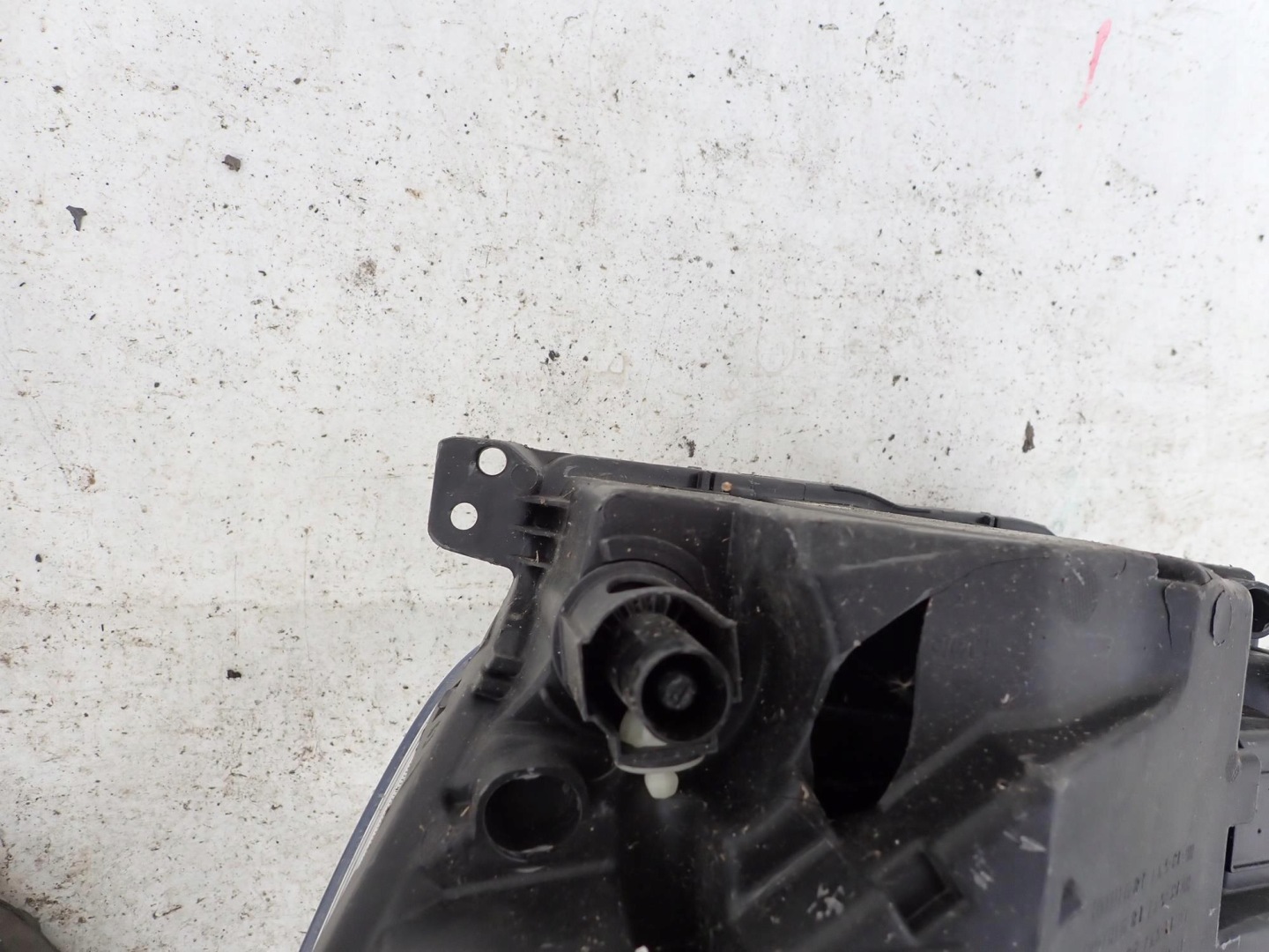VOLVO XC40 17-22 light front front right