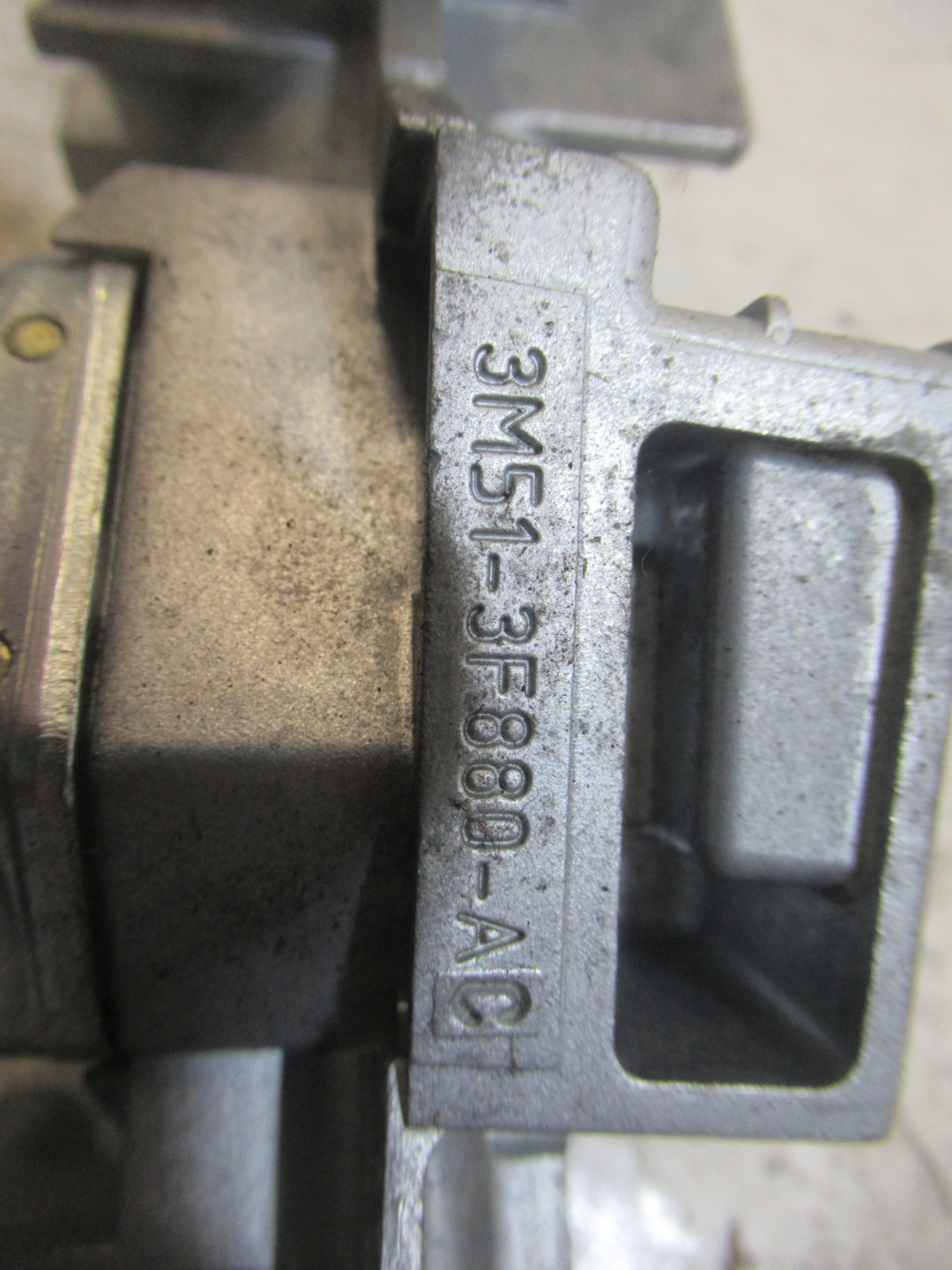 ignition Z KLUCZYKIEM FORD FOCUS MK2 3M51-3F880-AC