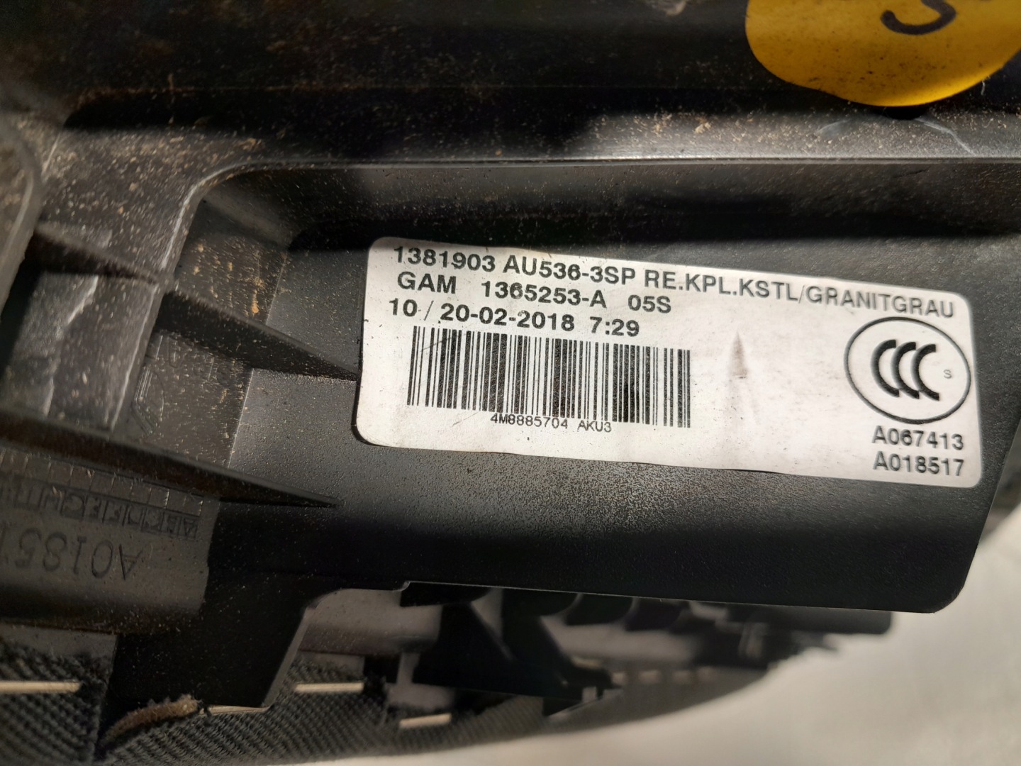 AUDI Q7 4L side KANAPY rear part 4M8885704