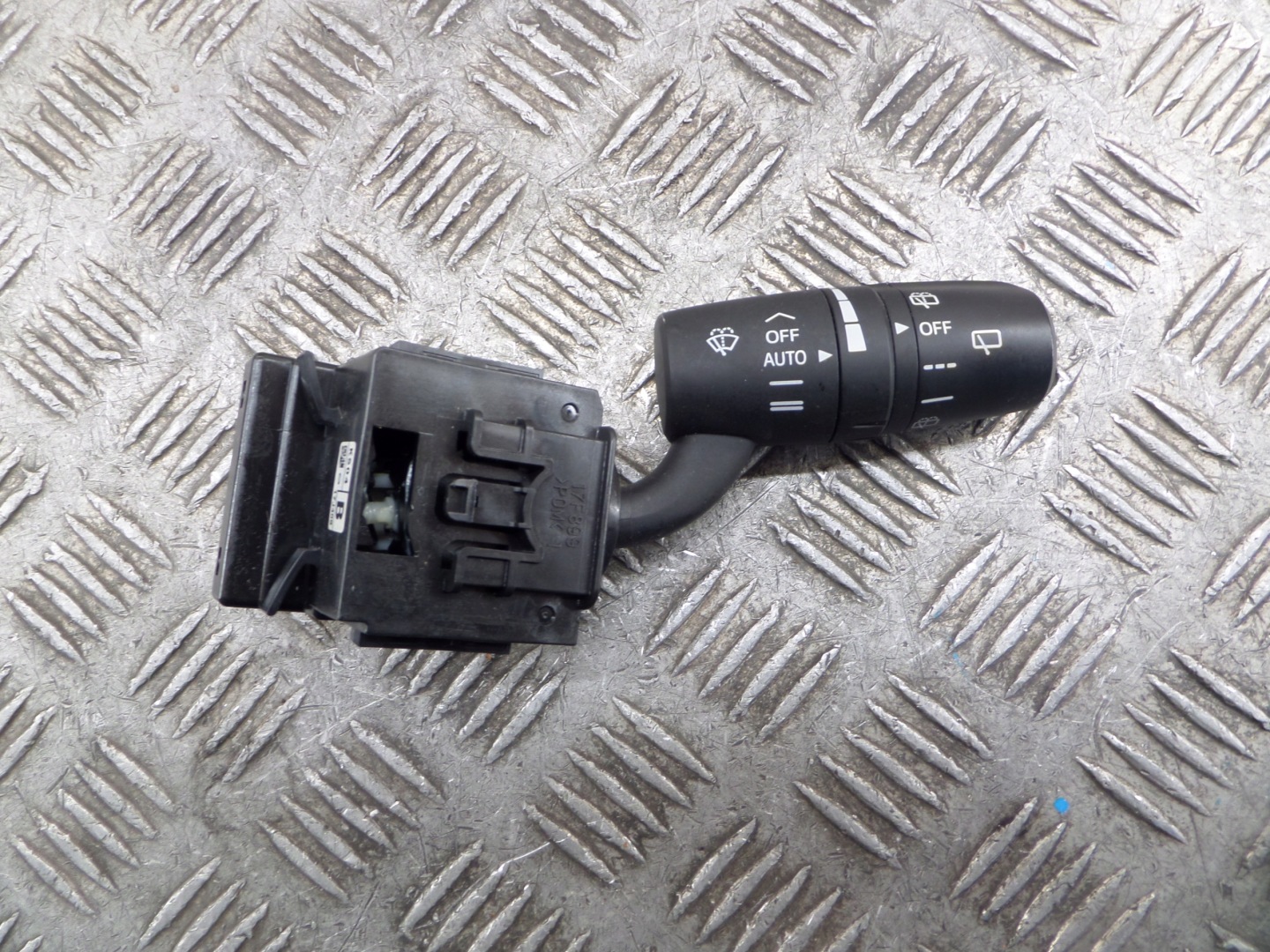 MANETKA DEVIO TERGICRISTALLO TERGI KS04-17J409 MAZDA 3