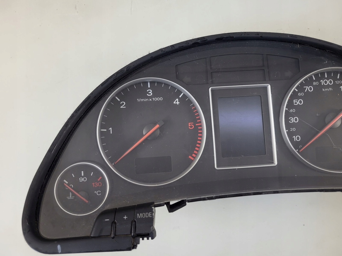 dials dials predkosciomierz AUDI A4 B6 2.5 TDI 8E0920900K