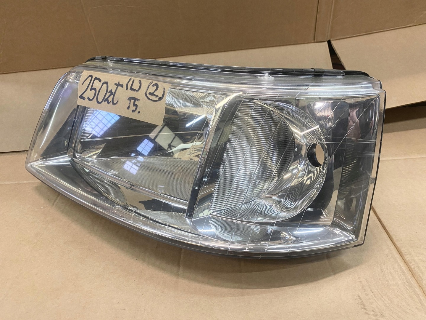 VW TRANSPORTER T5 MULTIVAN CARAVELLE 03- light front left
