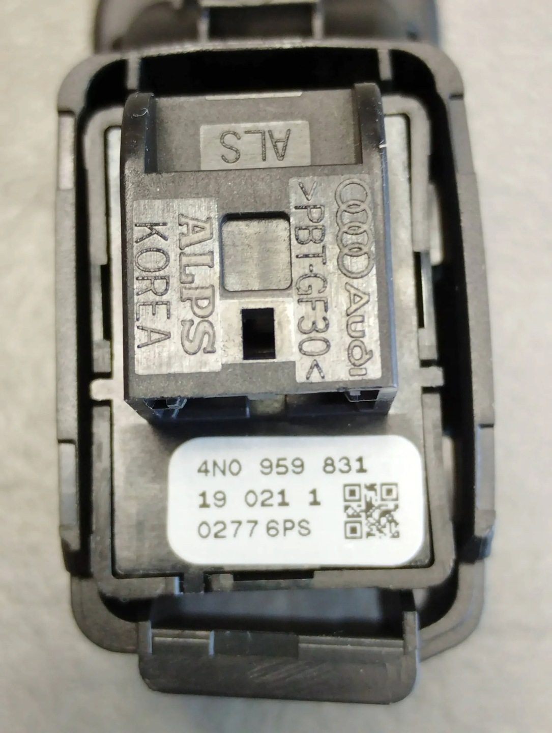 Audi A8 4N D5 Schalter heckklappe heck 4N0959831