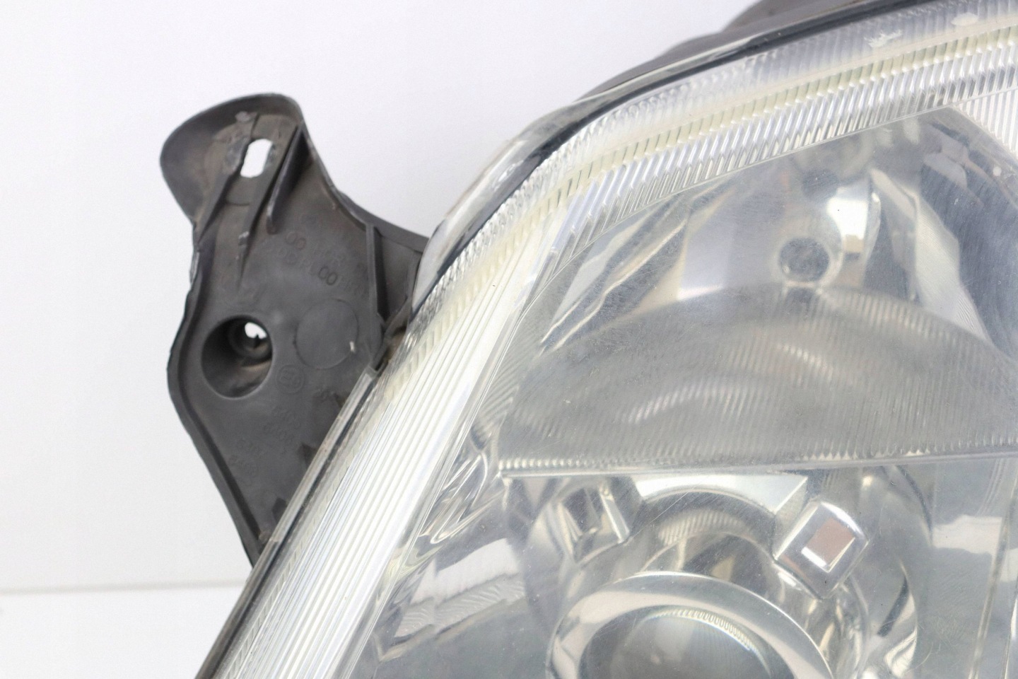 OPEL MERIVA A light front left front XENON 93321054 EUROPA