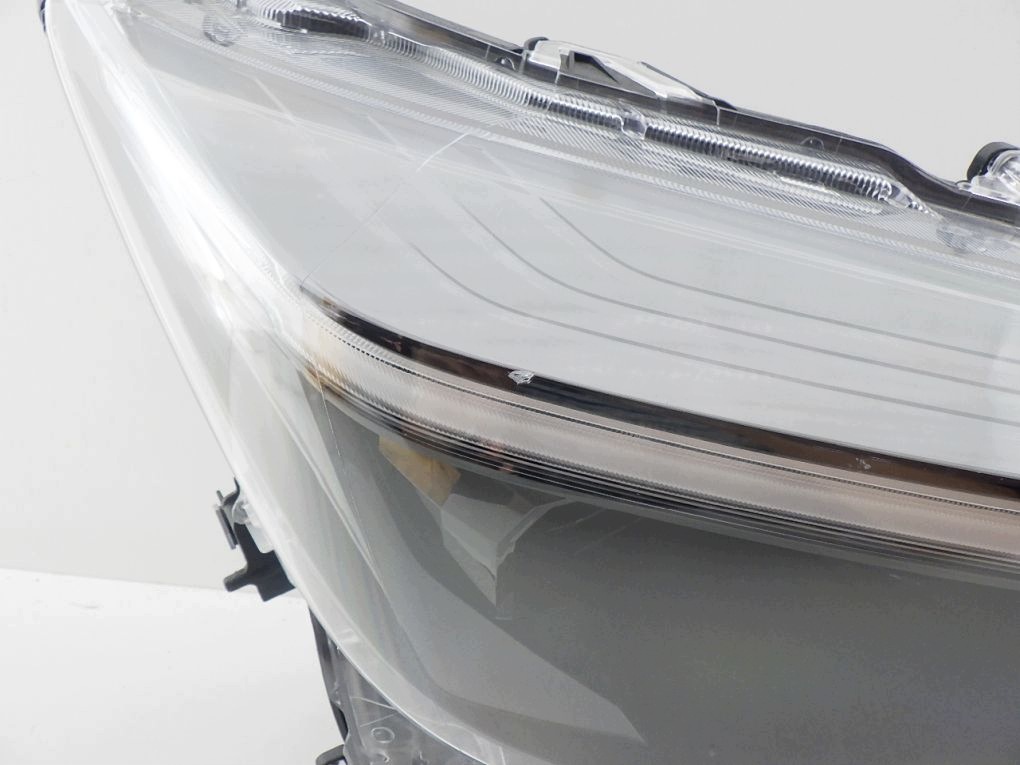 TOYOTA YARIS CROSS LED 2020- light right
