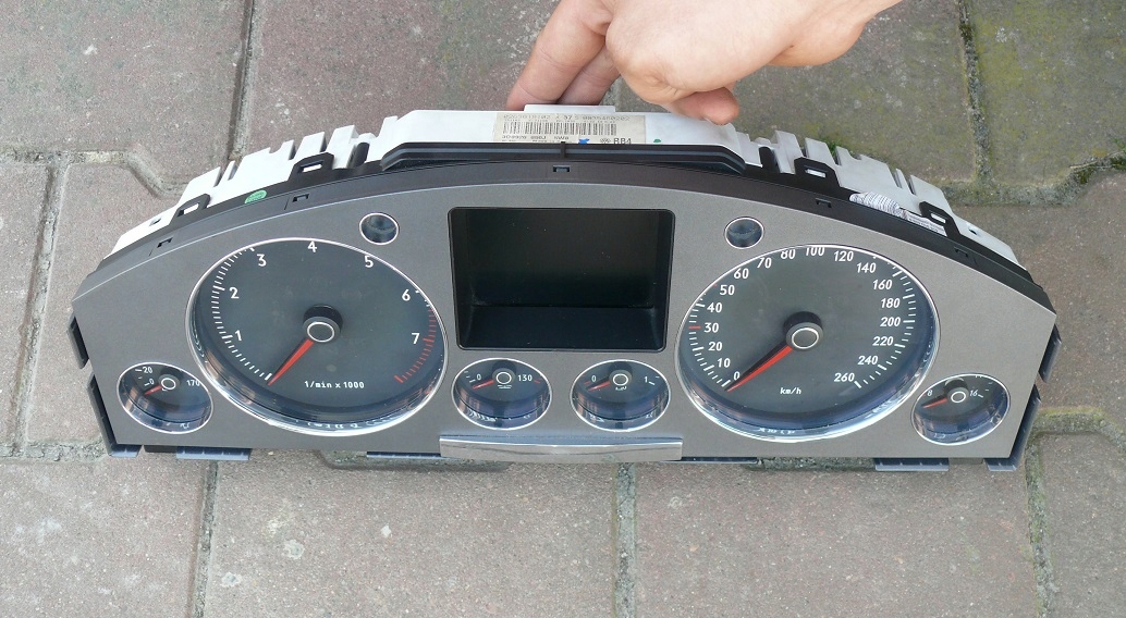 dials dials VW PHAETON 3.2 FSI AYT EU 263tys.