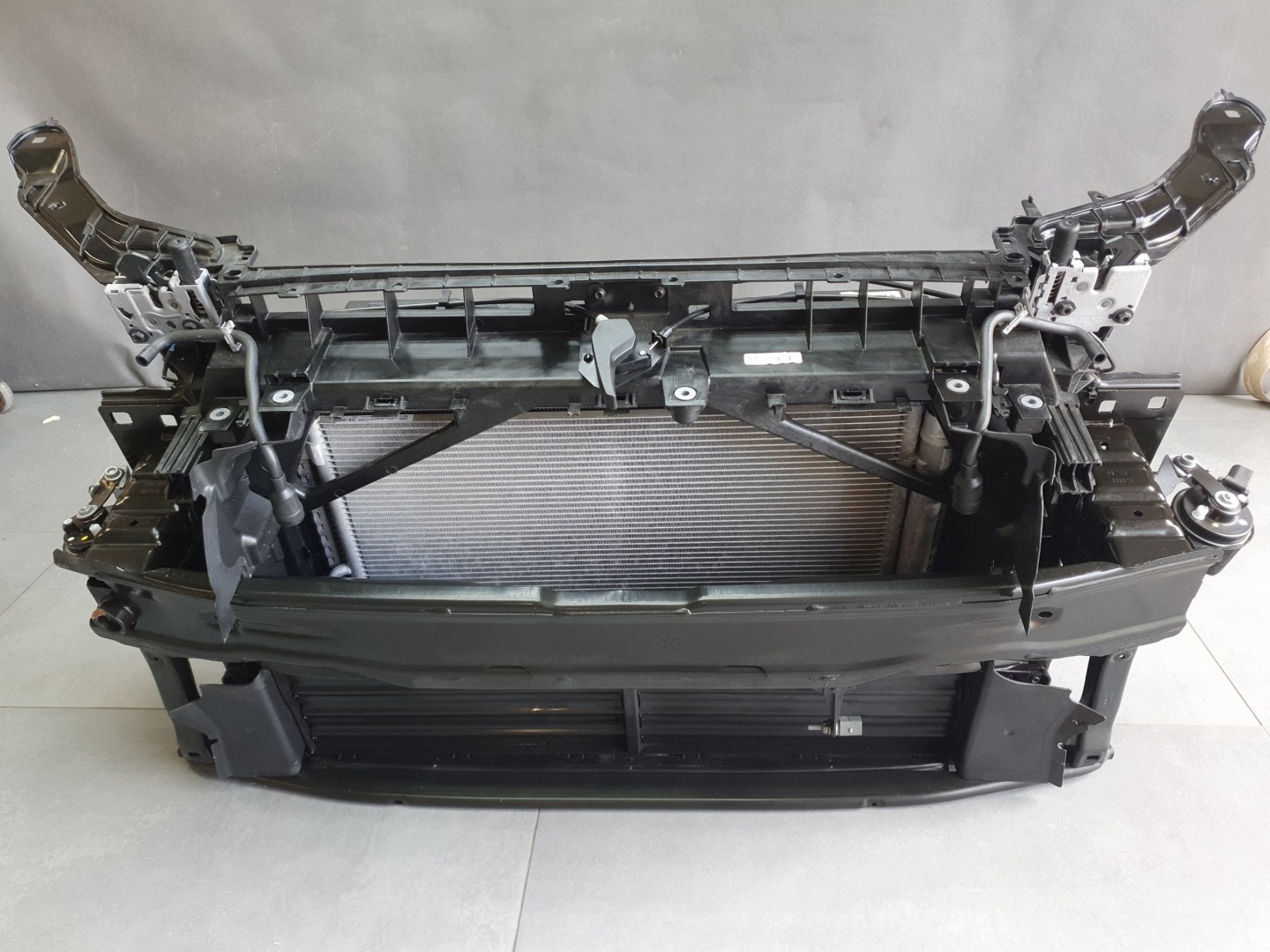 Audi A3 8Y HB LIFT 1.5 eTsi support panel for radiators radiator sider 5WA959455B