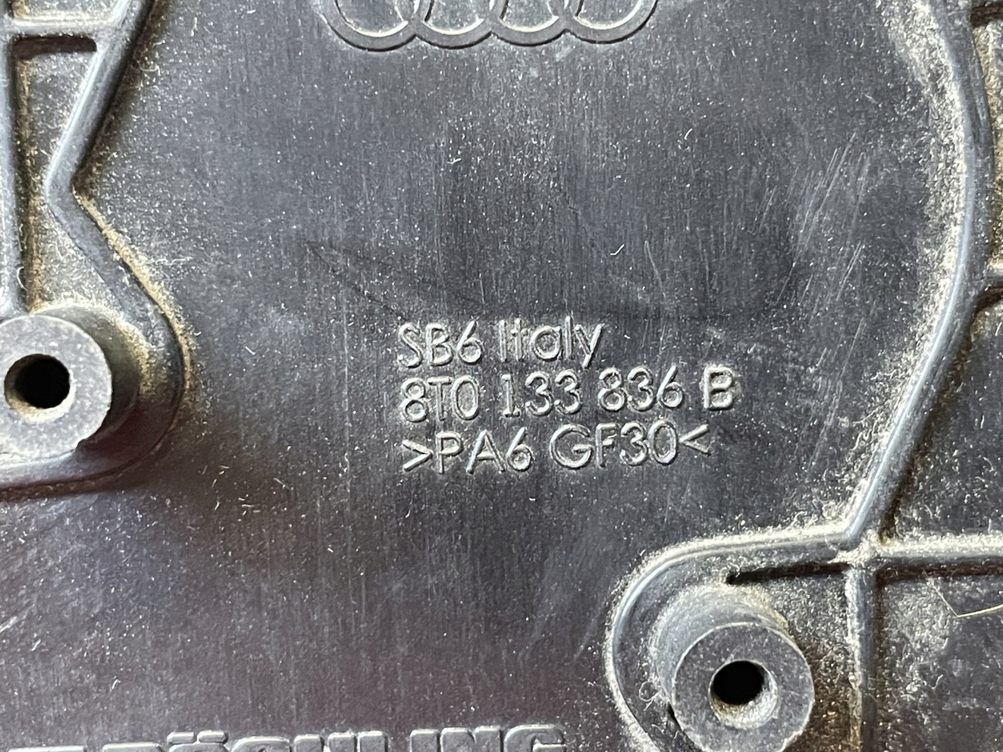 AUDI RS4 8K RS5 FILTER luft rechts 8T0133836B