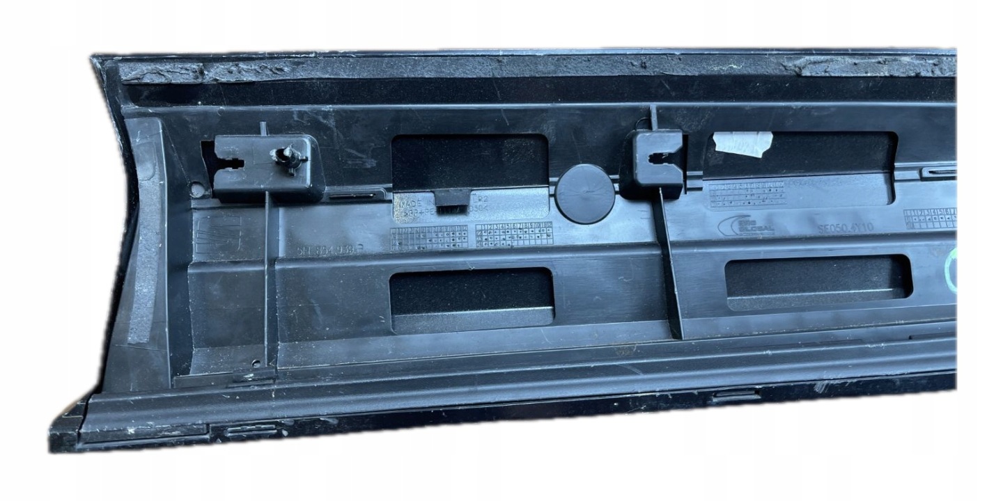 O3 CUPRA FORMENTOR moulding door left front 5FF854939B