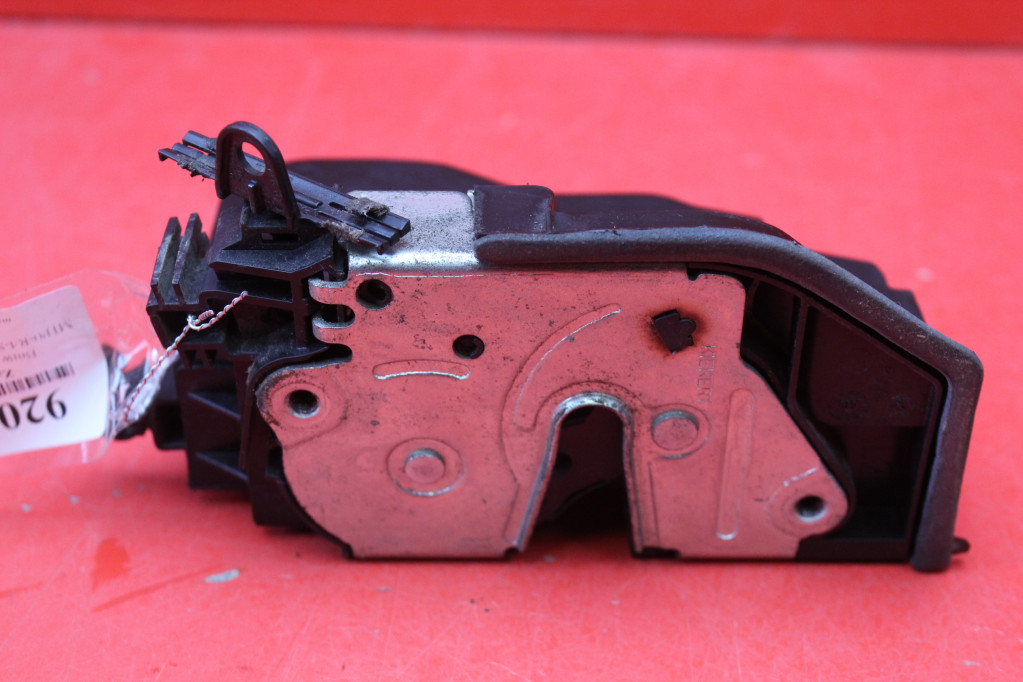 lock door left front front EU 7202143 BMW X5 E70 06-10