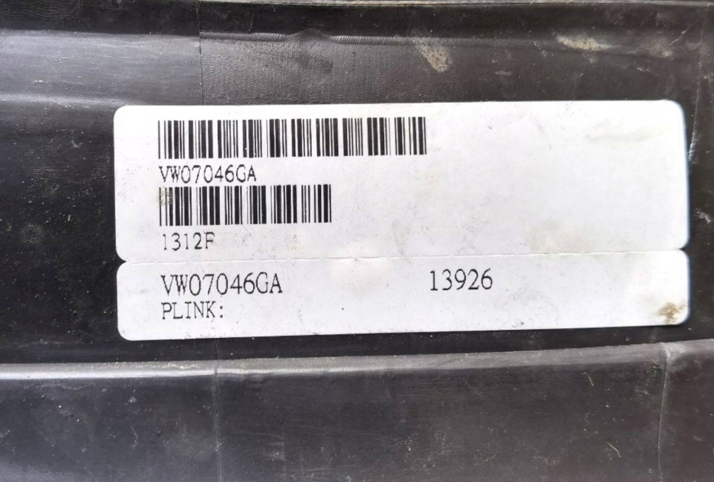 grille radiator Volkswagen Touran 2006 VW07046GA
