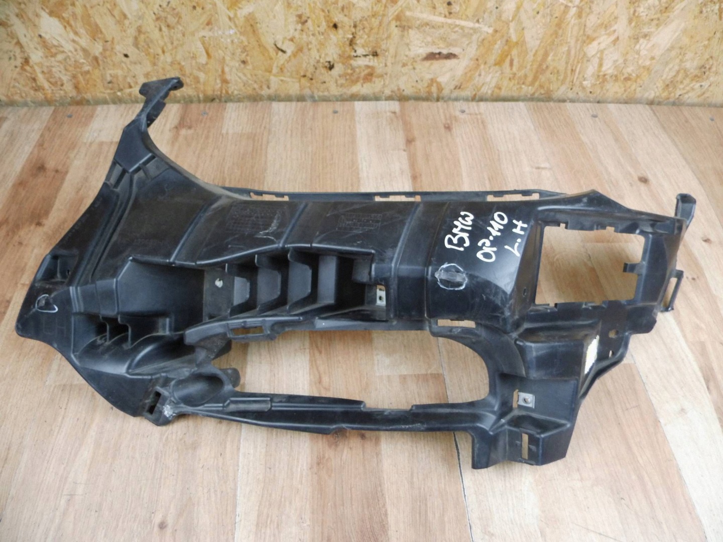BMW X3 G01 2018+ support holder bracket of a bumper left front front