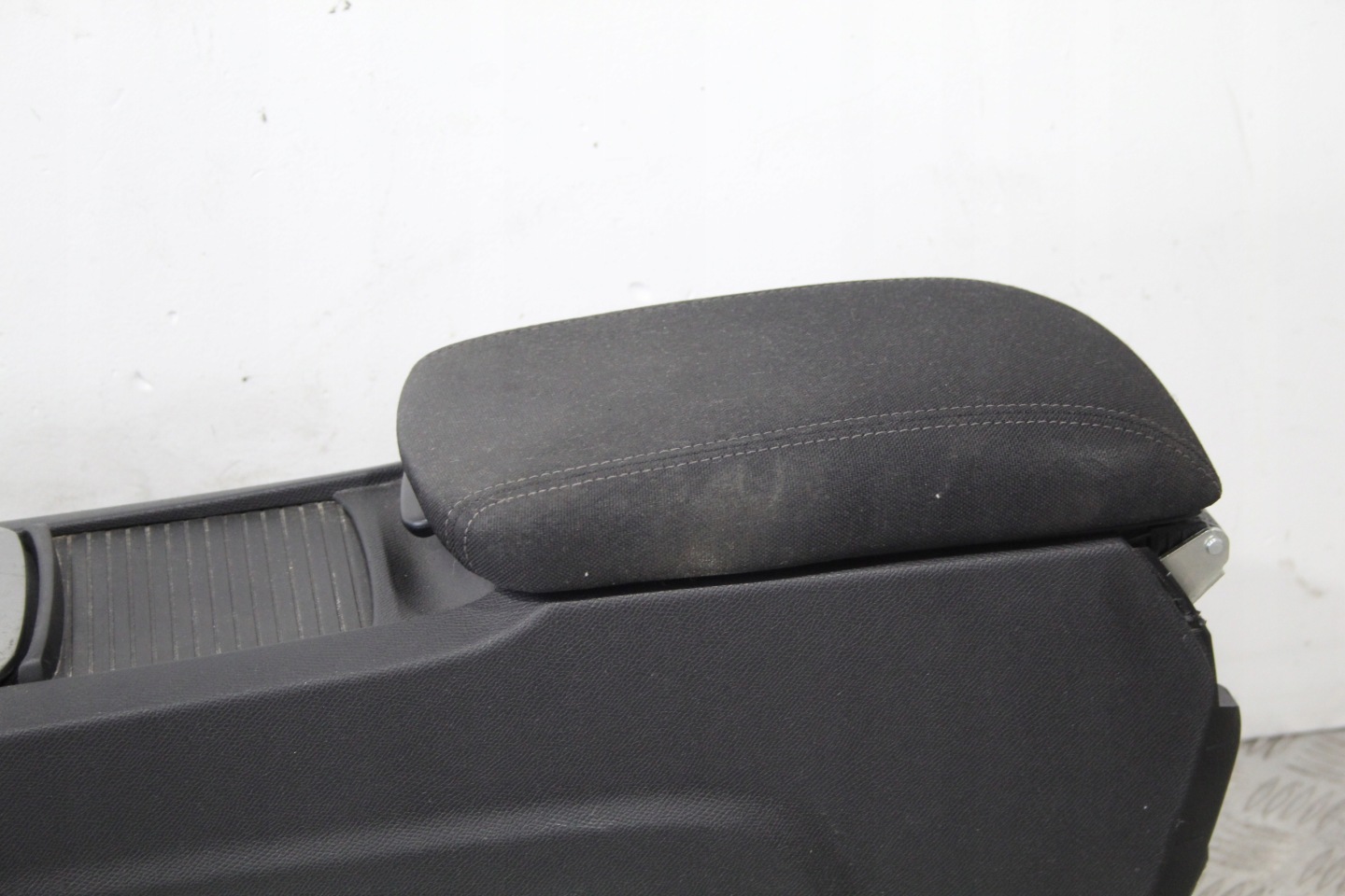 TUNEL central armrest PEUGEOT 308 T9 SW