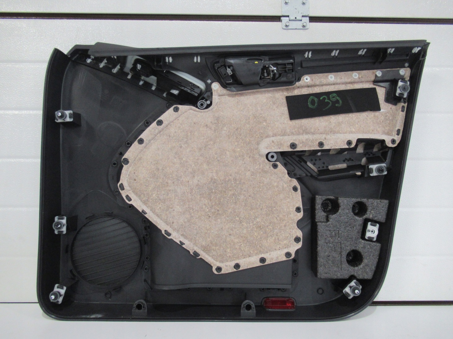 VW TIGUAN and 5N side door left front 5N0867011