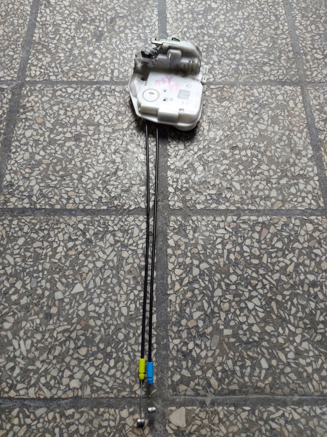 lock rope CIEGNA door right rear part MITSUBISHI ASX OE EU 2 piny