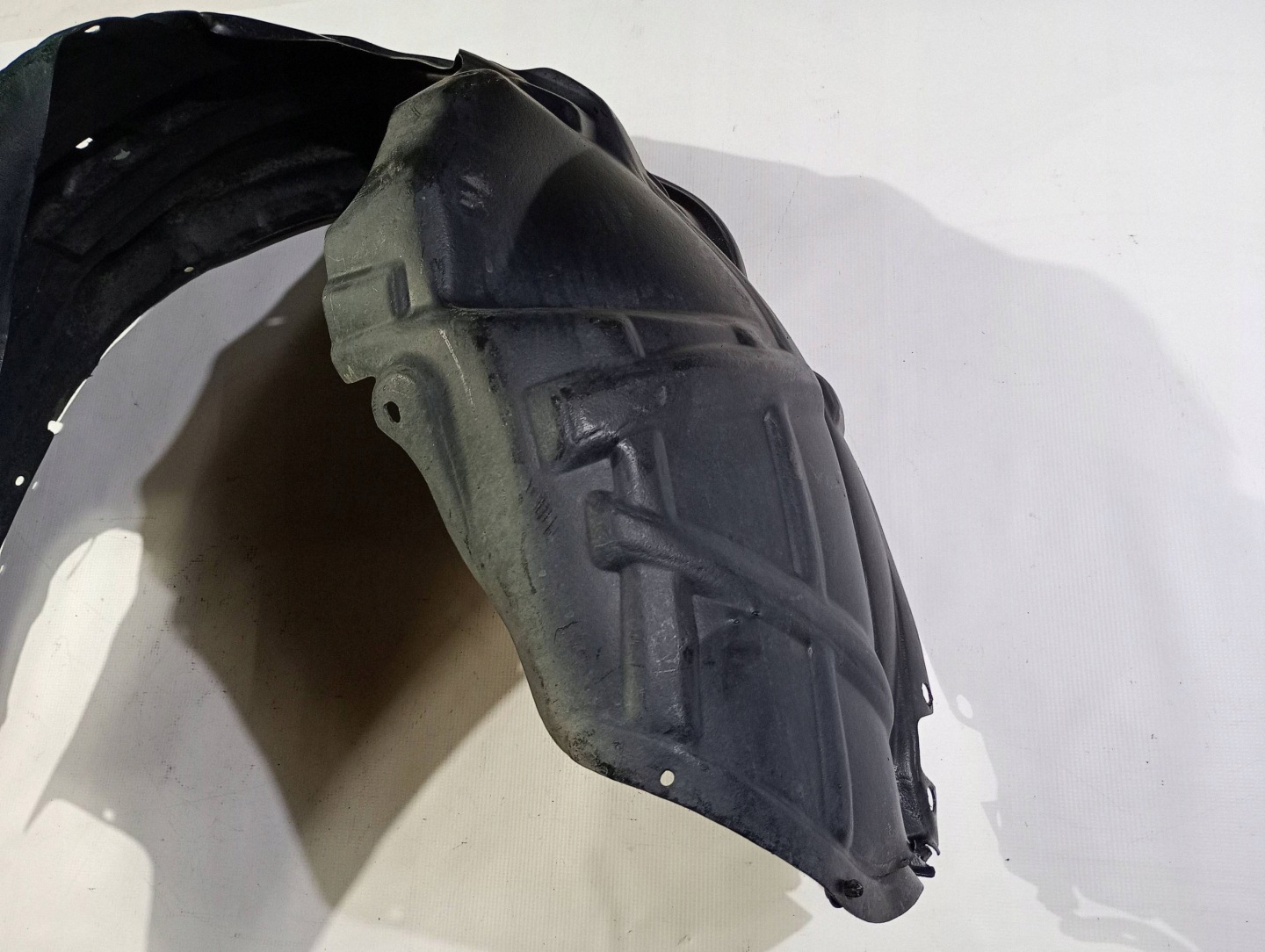 mudguard right front front right Dodge Challenger 2015