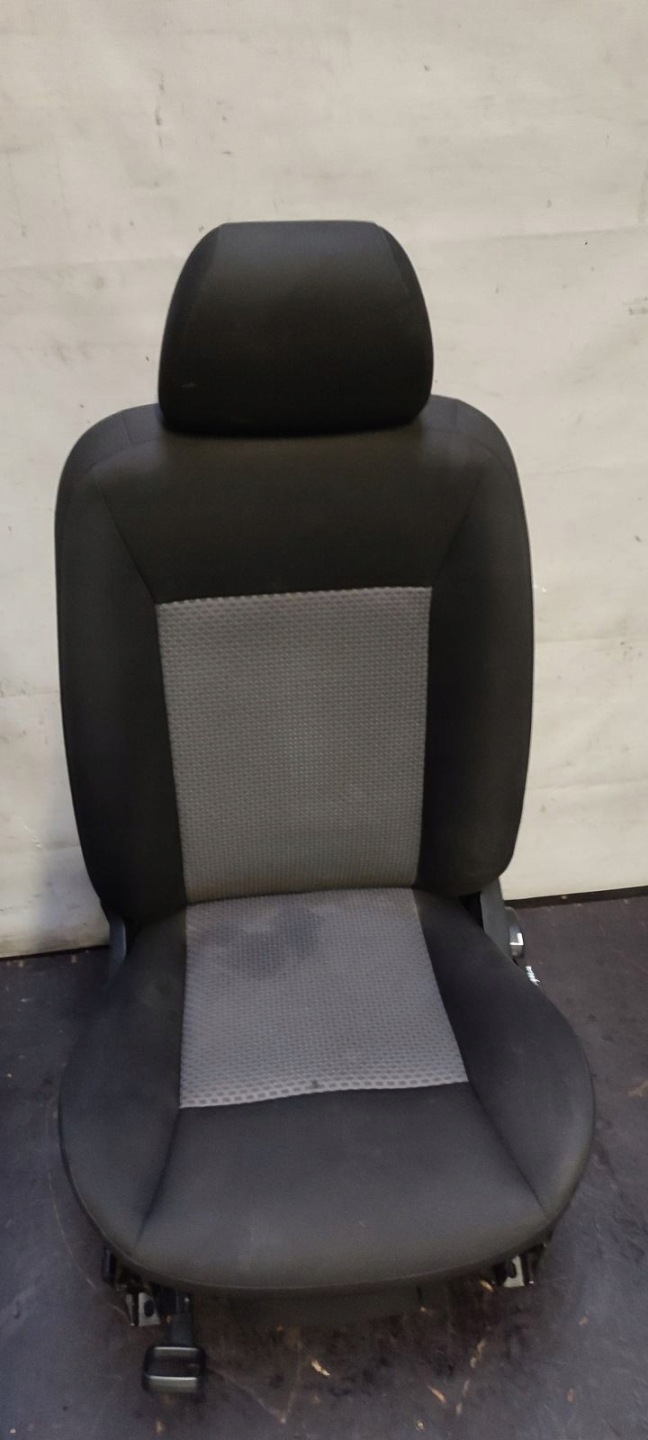 seat front left driver´s podgrzewany Mercedes W169 1,7