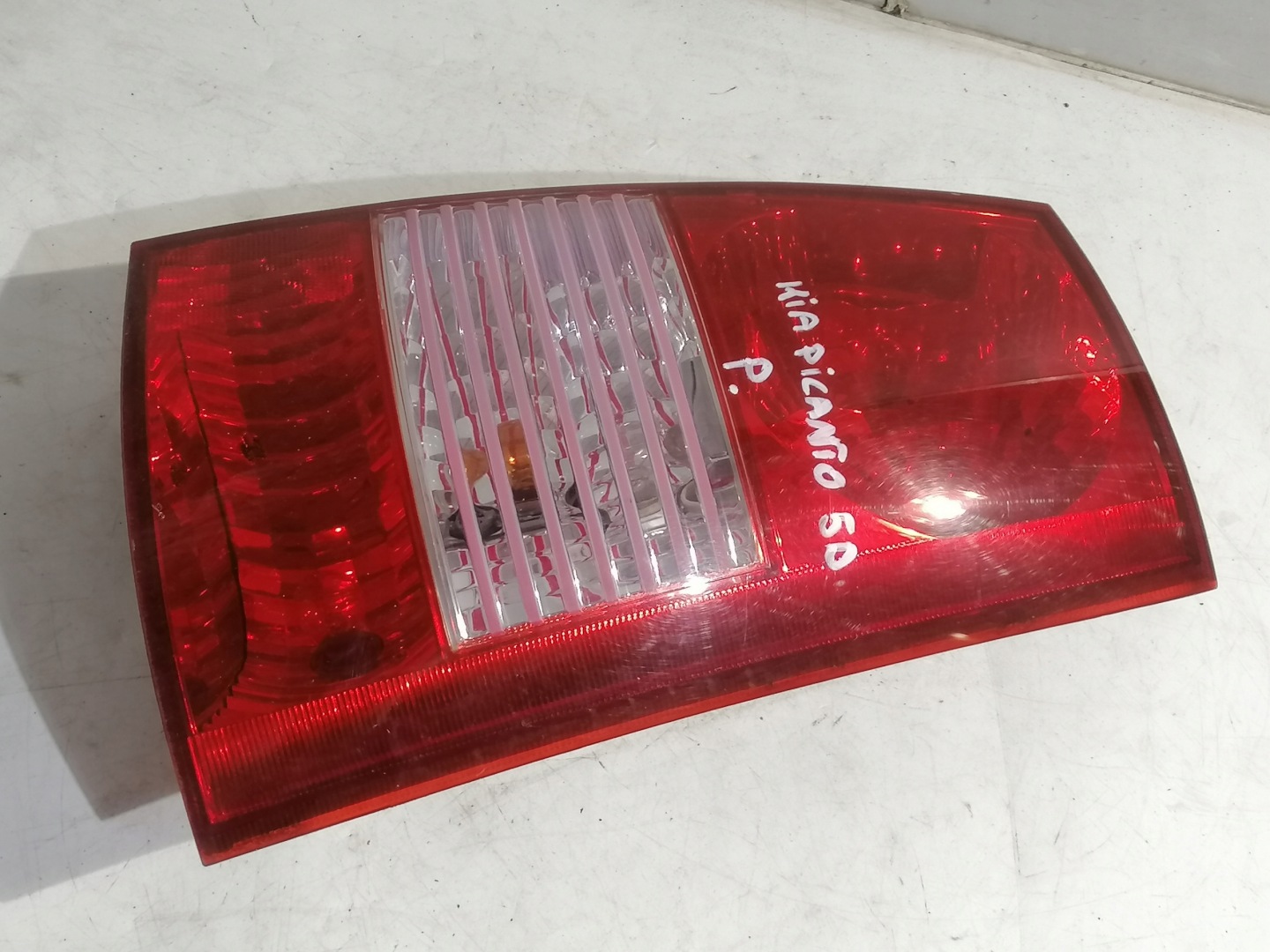 Kia Picanto and light right rear part rear