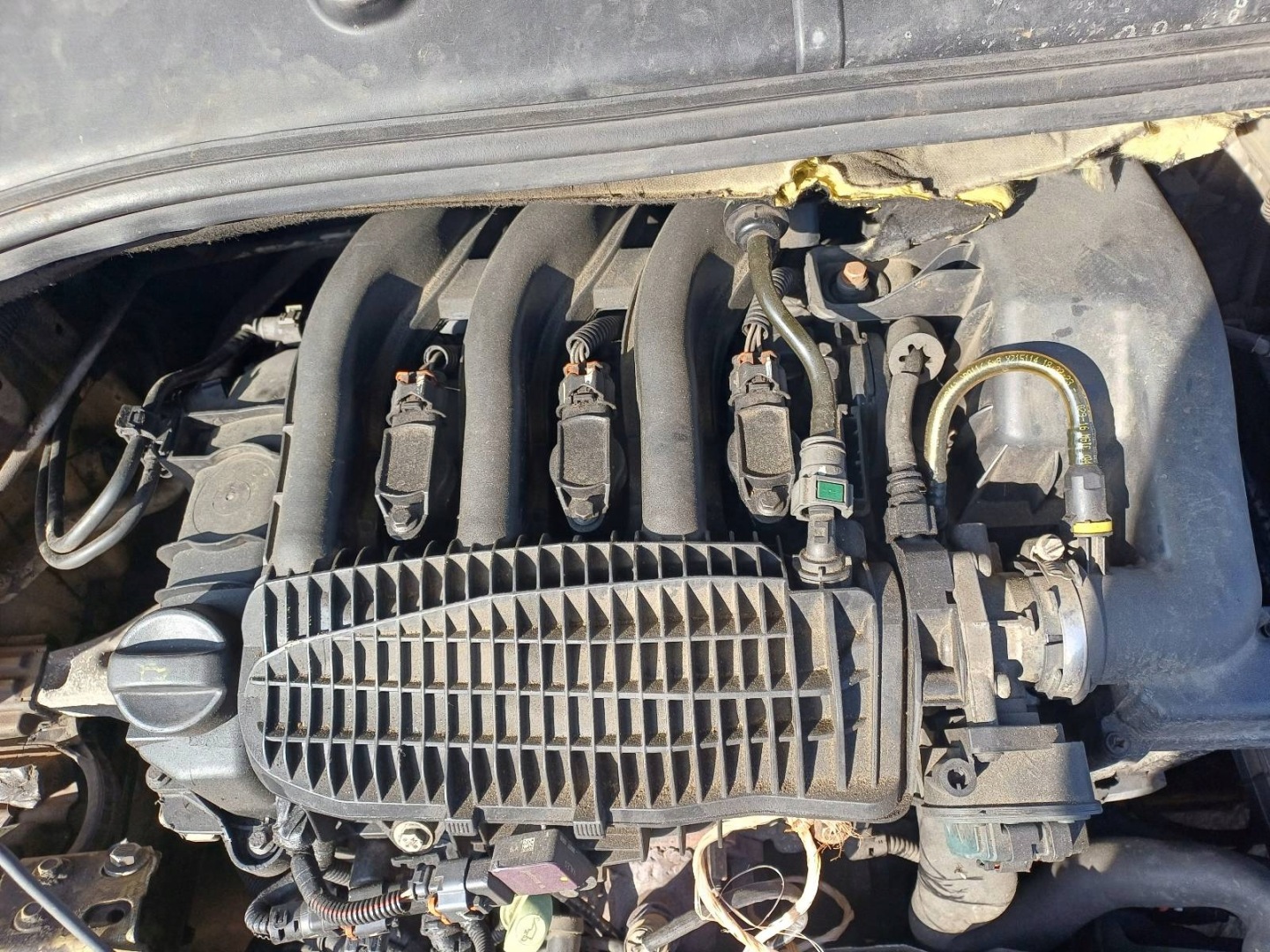 engine petrol pillar PEUGEOT 301 and 10 B215 1.2 VTI