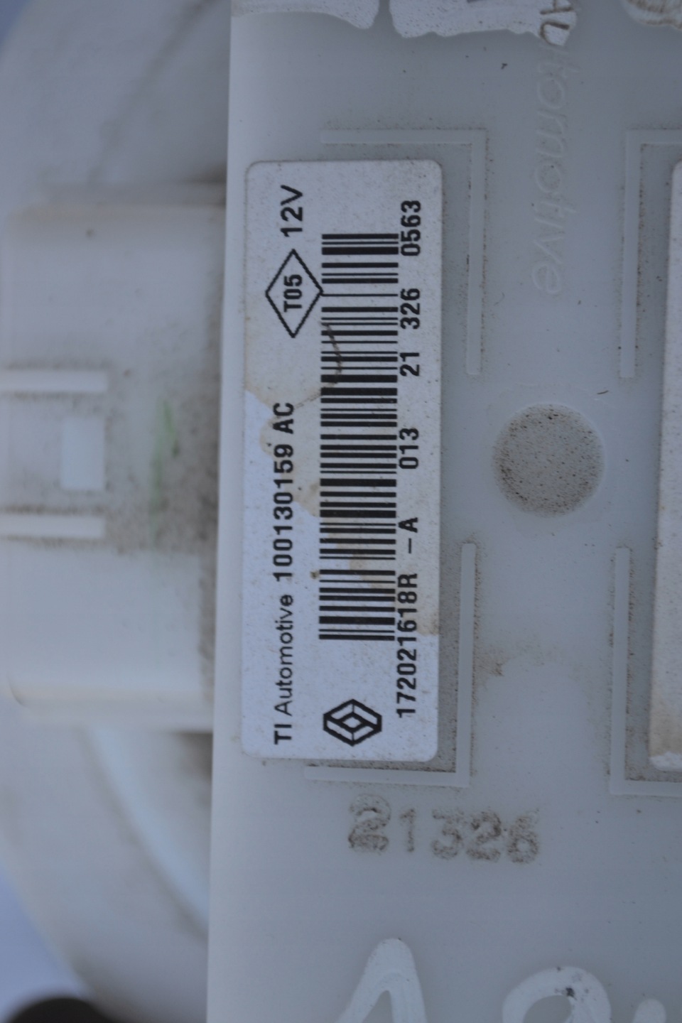 feed pump 1.0 sce 172021618r Renault Clio V 21r