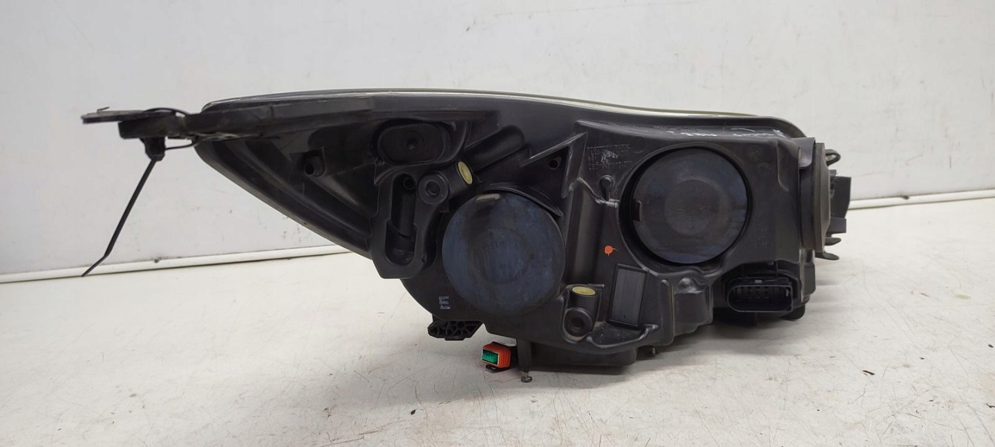 light front front left xenon Ford Focus MK3