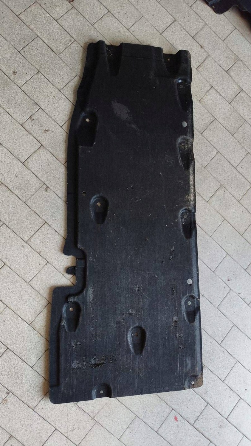 cover chassis side Audi A8 S8 D4 4H 4H0825205B 4H1/4H0825205B