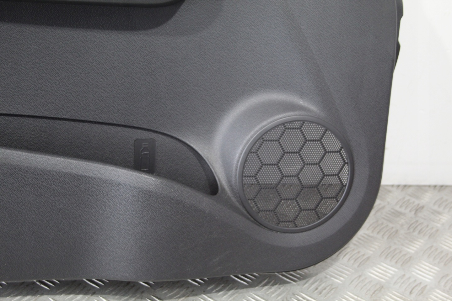 side door left front SUZUKI SPLASH